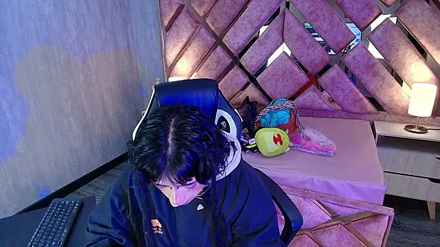 Babyyrasta666 online show from November 2025 03:30:01 AM