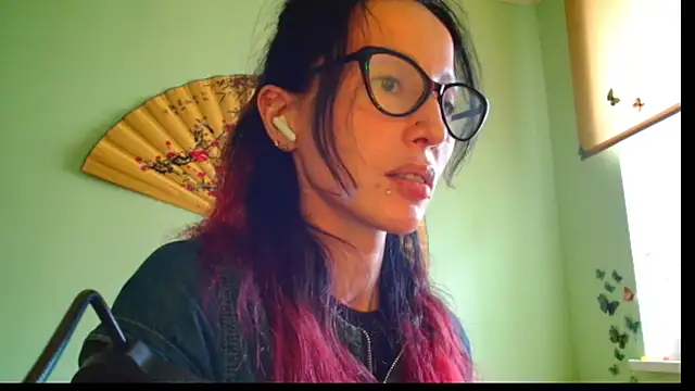 KiotoShine online show from November 2025 09:31:01 AM