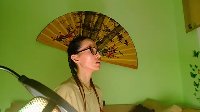 KiotoShine online show from April 2026 07:00:02 PM