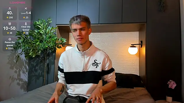 Snapshot of nicktorn chatting on October 2025 12:06:02 PM nicktorn online show from October 2025 12:06:02 PM