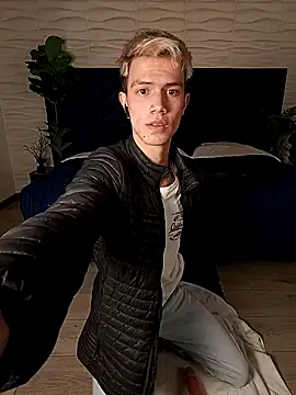 Snapshot of nicktorn chatting on November 2025 04:05:01 PM nicktorn online show from November 2025 04:05:01 PM