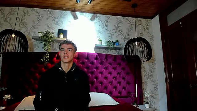 Snapshot of nicktorn chatting on February 2026 12:09:02 PM nicktorn online show from February 2026 12:09:02 PM