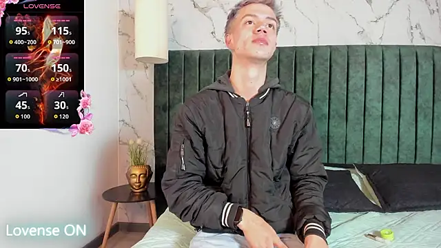 Snapshot of nicktorn chatting on February 2026 12:25:01 PM nicktorn online show from February 2026 12:25:01 PM