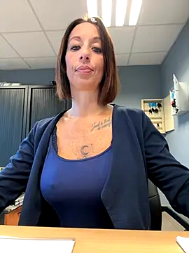 Snapshot of spycyfanny chatting on October 2025 06:25:02 AM spycyfanny online show from October 2025 06:25:02 AM