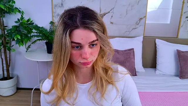 SweetyLicky online show from February 2026 03:59:01 PM