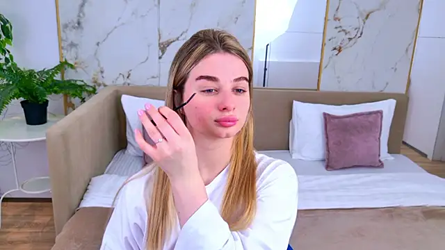 SweetyLicky online show from March 2026 04:11:02 PM