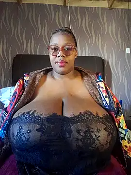 BoobsQueen46K online show from June 2026 12:00:02 PM