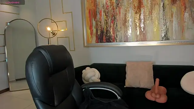 MiaLaurence online show from March 2026 07:33:01 PM