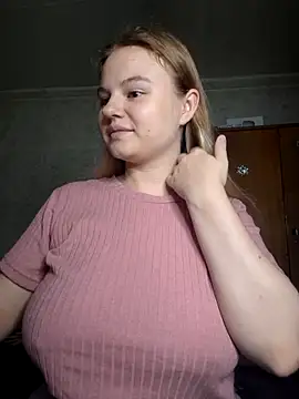 Snapshot of SlipperSherry chatting on September 2025 08:19:01 PM SlipperSherry online show from September 2025 08:19:01 PM