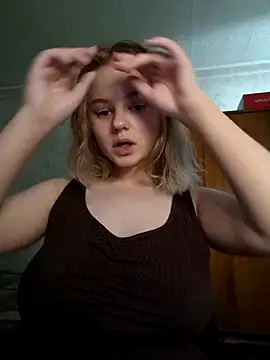 Snapshot of SlipperSherry chatting on November 2025 05:29:01 AM SlipperSherry online show from November 2025 05:29:01 AM