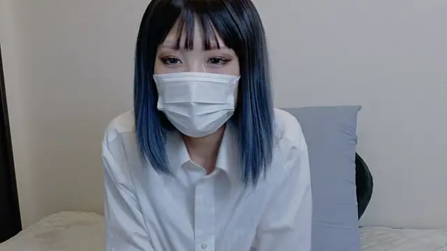 sarina at online show from April 2026 07:33:02 AM