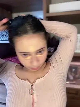 Snapshot of Sophi_dee1 chatting on November 2025 08:09:01 PM Sophi dee1 online show from November 2025 08:09:01 PM