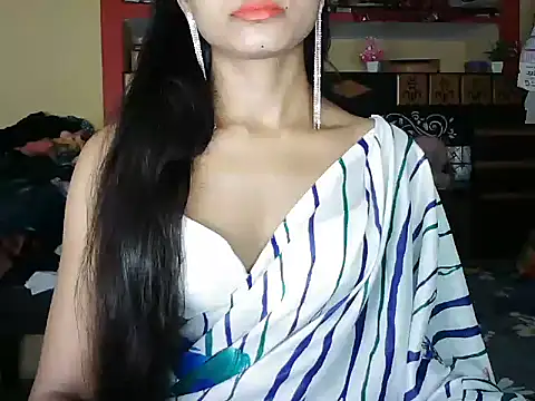 ROSE GOLDE online show from October 2025 04:26:01 PM