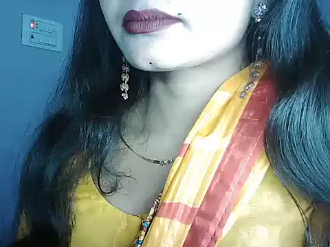 ROSE GOLDE online show from February 2026 04:25:02 PM