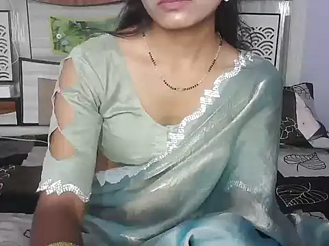 ROSE GOLDE online show from May 2026 07:25:01 AM