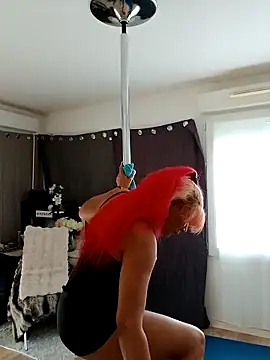 Snapshot of iamlalamilano chatting on March 2026 12:09:01 PM iamlalamilano online show from March 2026 12:09:01 PM