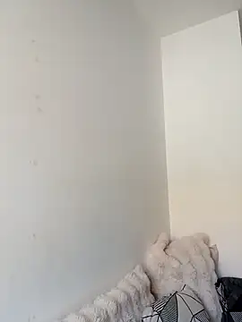 Snapshot of iamlalamilano chatting on March 2026 01:49:02 PM iamlalamilano online show from March 2026 01:49:02 PM