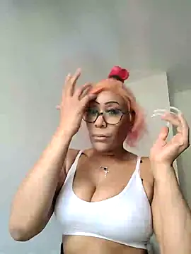 Snapshot of iamlalamilano chatting on March 2026 12:38:01 PM iamlalamilano online show from March 2026 12:38:01 PM