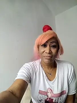 Snapshot of iamlalamilano chatting on April 2026 12:50:01 PM iamlalamilano online show from April 2026 12:50:01 PM