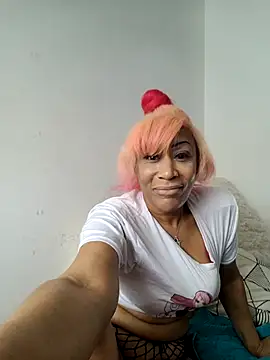 Snapshot of iamlalamilano chatting on April 2026 01:52:02 PM iamlalamilano online show from April 2026 01:52:02 PM