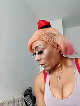 Snapshot of iamlalamilano chatting on April 2026 10:46:02 AM iamlalamilano online show from April 2026 10:46:02 AM