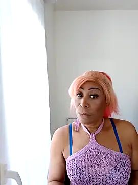 Snapshot of iamlalamilano chatting on April 2026 11:43:01 AM iamlalamilano online show from April 2026 11:43:01 AM