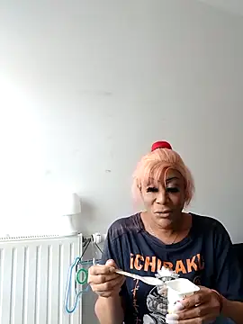 Snapshot of iamlalamilano chatting on April 2026 02:24:01 PM iamlalamilano online show from April 2026 02:24:01 PM