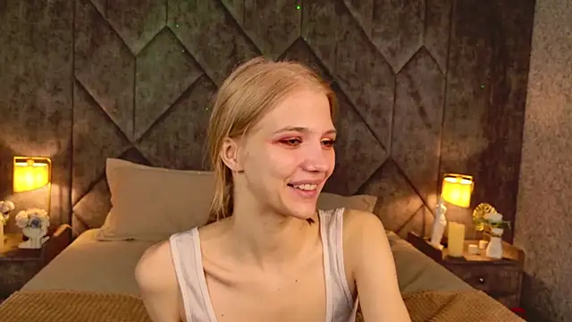 4example Chloe online show from April 2026 05:34:01 AM