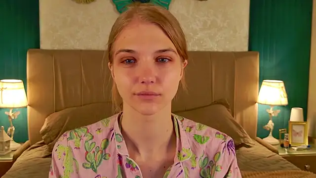 4example Chloe online show from April 2026 05:35:02 AM