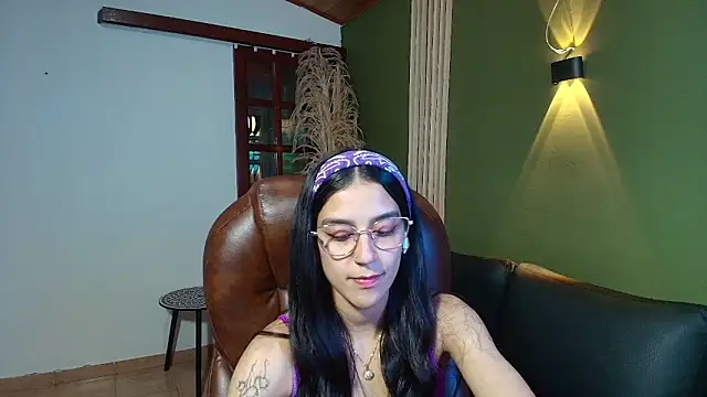 Snapshot of DanielaMonroe chatting on October 2025 08:42:01 PM DanielaMonroe online show from October 2025 08:42:01 PM