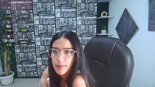 Snapshot of DanielaMonroe chatting on October 2025 09:16:01 PM DanielaMonroe online show from October 2025 09:16:01 PM