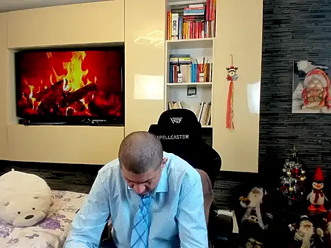 SpartacusDaddy48 online show from February 2026 03:21:01 PM