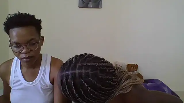 Snapshot of Miss-Hennessy chatting on November 2025 11:10:01 AM Miss-Hennessy online show from November 2025 11:10:01 AM