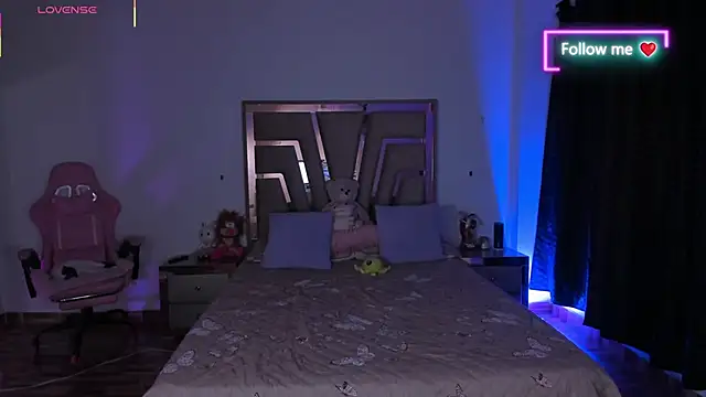 lunaarose online show from March 2026 03:34:01 AM