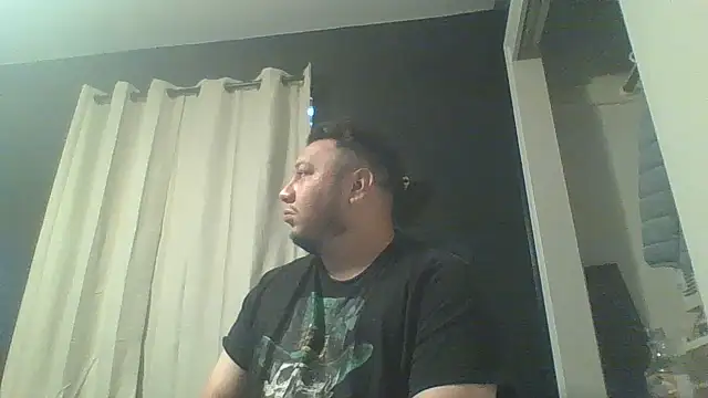 Snapshot of raredick chatting on June 2026 10:23:02 PM raredick online show from June 2026 10:23:02 PM