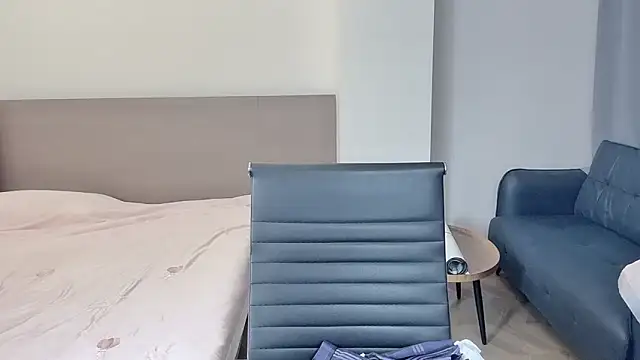 nini a online show from October 2025 11:29:01 AM