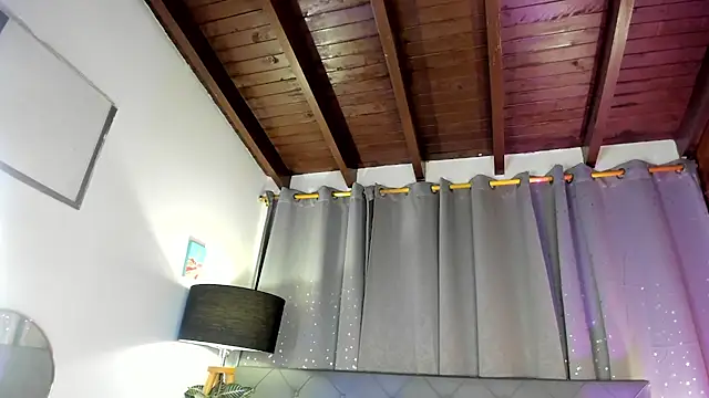 Snapshot of EmaaaBrown_ chatting on September 2025 05:20:02 AM EmaaaBrown  online show from September 2025 05:20:02 AM