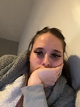 LollyLove  online show from April 2026 07:11:02 PM