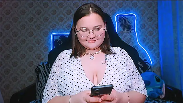 InLoveWithLife26 online show from October 2025 07:10:02 PM