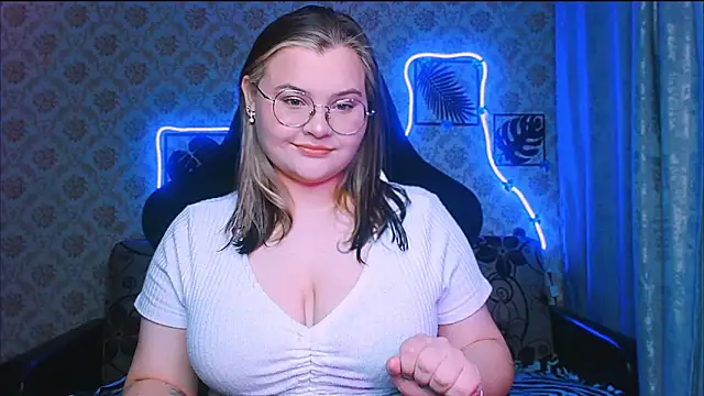 InLoveWithLife26 online show from March 2026 07:36:02 PM