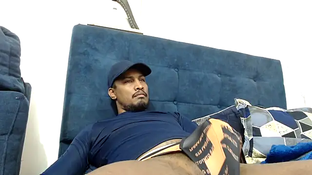 ElCaballeroNegro24 online show from April 2026 07:22:01 PM