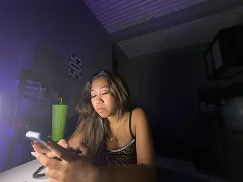 PinayLina18 online show from May 2026 02:12:02 PM