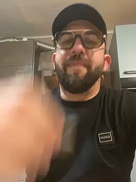 andrey1887 online show from February 2026 05:20:01 PM