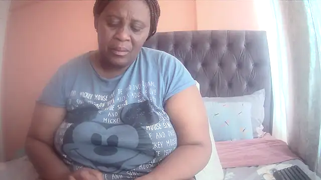 HUGEASSXXXXX online show from March 2026 05:35:01 AM