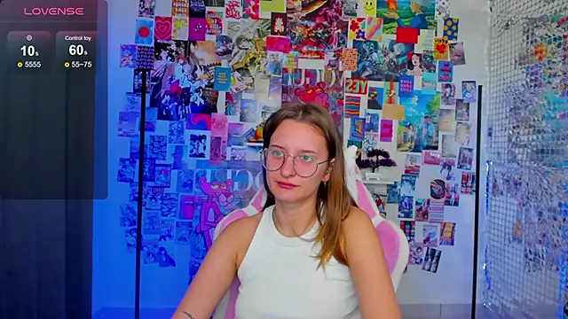 Maryyy May online show from October 2025 06:49:01 PM
