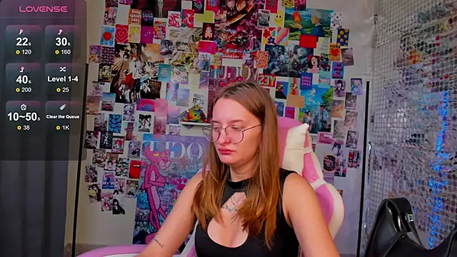 Maryyy May online show from October 2025 07:12:02 PM