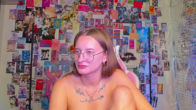Maryyy May online show from October 2025 05:46:02 PM