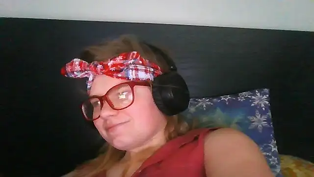 Moonolighta online show from October 2025 09:57:02 AM