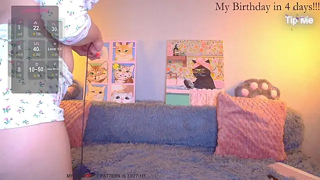 Elizabeth Kitty  online show from December 2025 01:06:01 PM