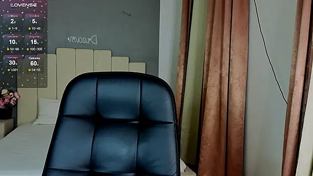 Snapshot of Alexa___Hill chatting on September 2025 08:45:01 PM Alexa Hill online show from September 2025 08:45:01 PM